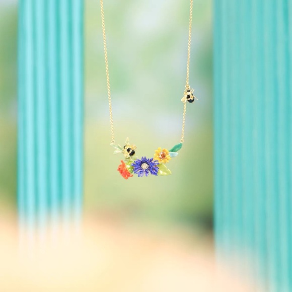 Les Néréides PARIS FLOWERS AND BEES ON HONEYCOMBS COLLAR NECKLACE - Picture 4 of 8